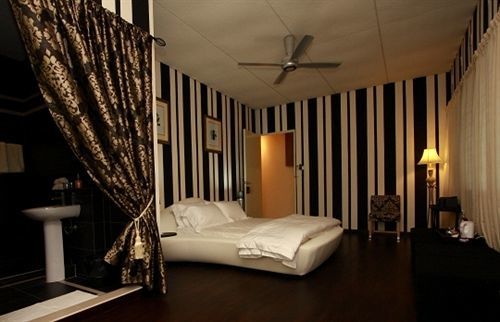 Chymes Hotel Tanjung Bungah  Exterior photo